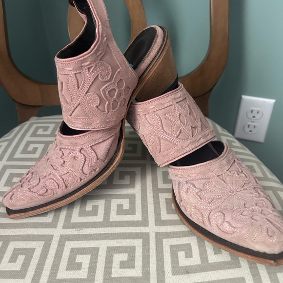 Elegant Embroidered Women's Ankle Booties - Picture 1 of 4